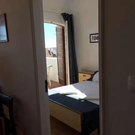 - Cozy Flat With Explendid View. *