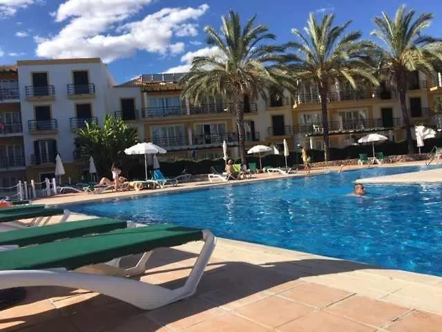 - Cozy Flat With Explendid View. *