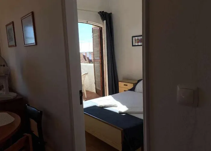 - Cozy Flat With Explendid View. *